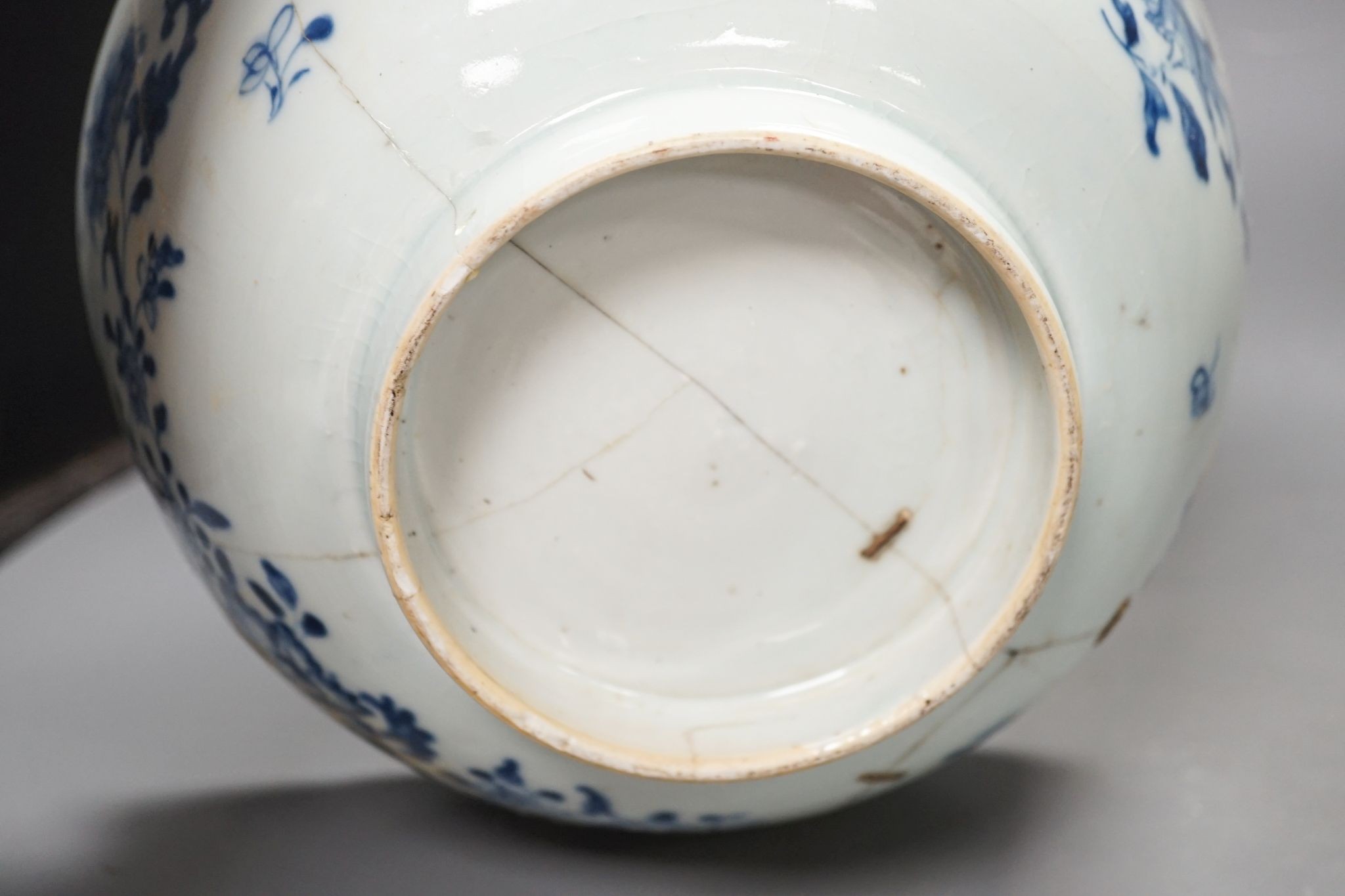 Two Chinese blue and white bowls, one a.f. 23cm